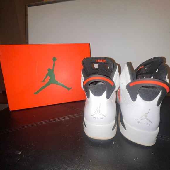 Authentic:Jordan’s retro 6s Gatorade edition. White/orange/cream - Picture 4 of 10